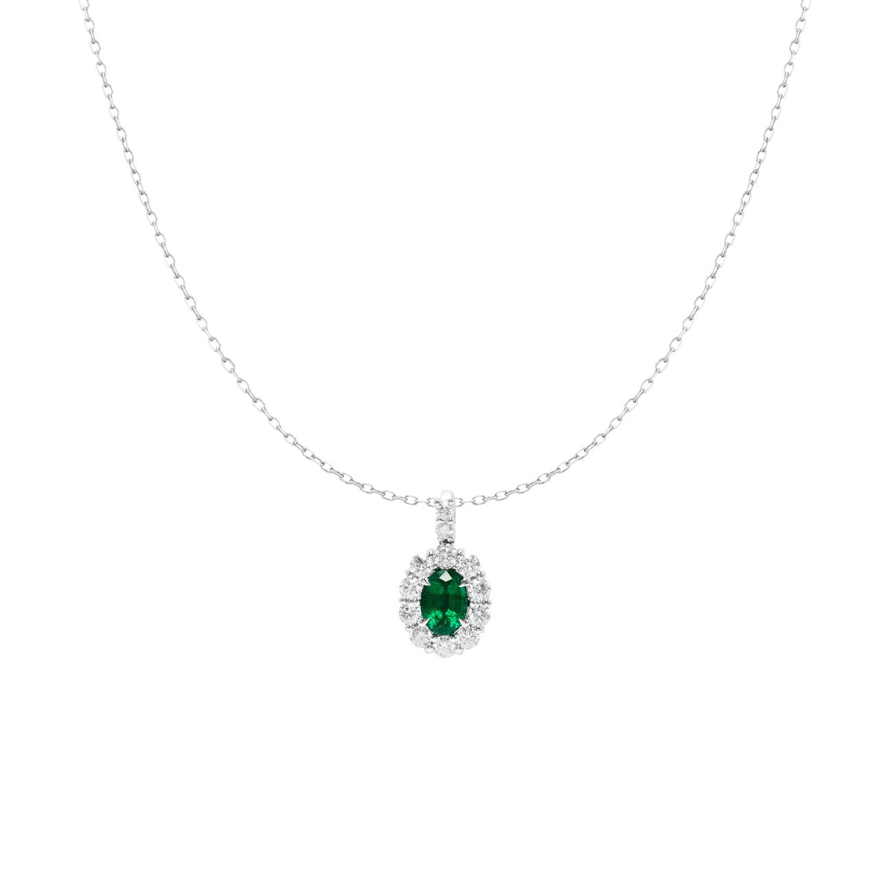 EMERALD AND DIAMOND PENDANT NECKLACE